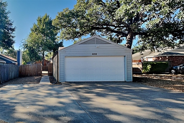 4404 Timber Run Drive - Photo 1
