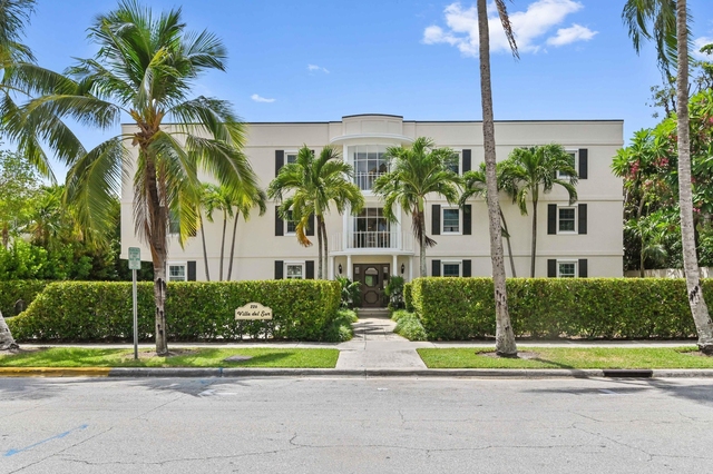 226 Brazilian Avenue - Photo 1