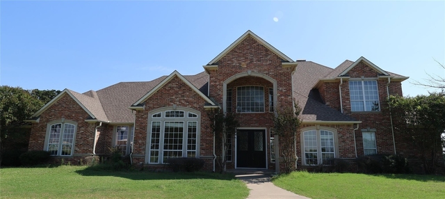 5700 Fm 424 - Photo 1