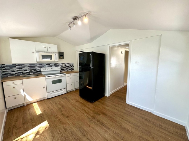 6101 Webster Avenue - Photo 1