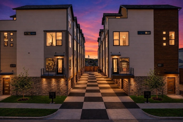 708 W 10th Street - Photo 1