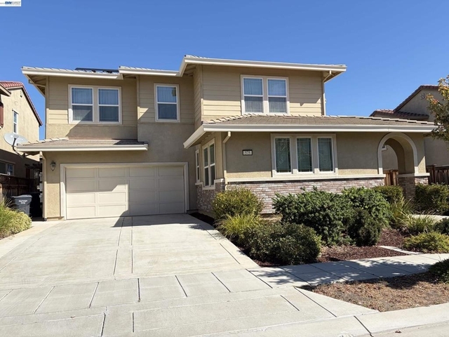 575 W Strauss Dr - Photo 1