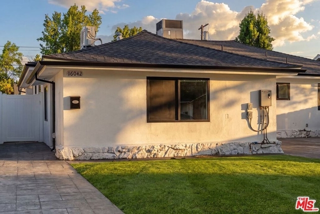 16042 Knapp Street - Photo 1