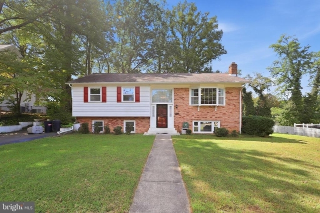 360 Park Street Ne - Photo 1