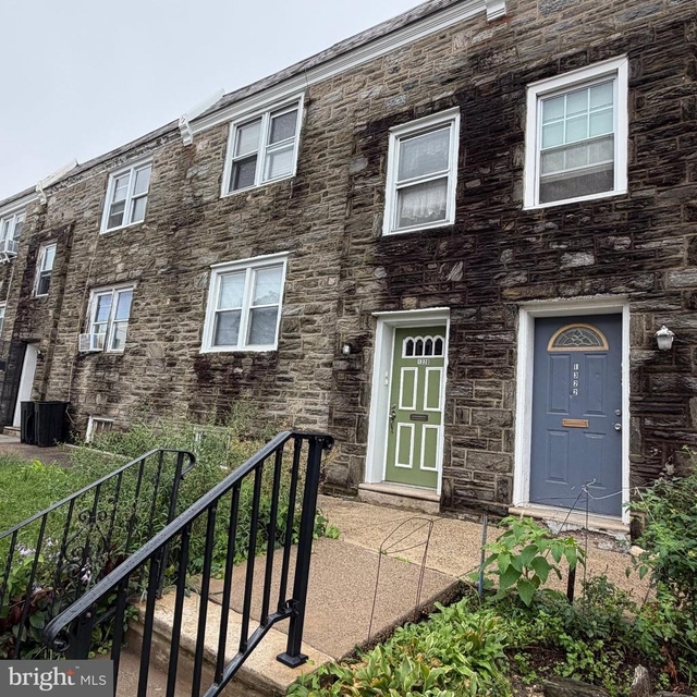 1320 W Nedro Avenue - Photo 1