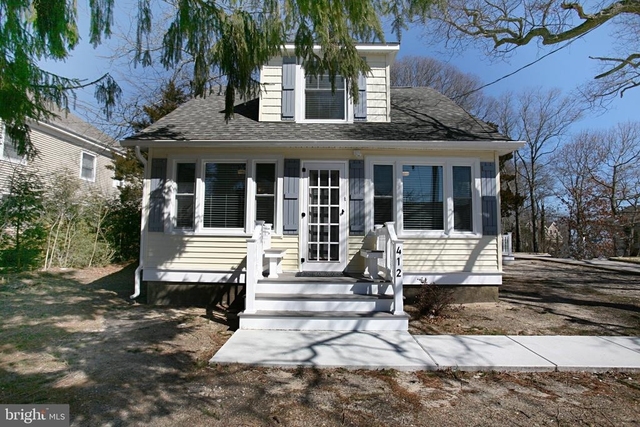 412 W Ocean Heights Avenue - Photo 1