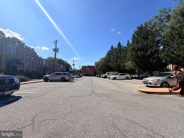 1719 Gainesville Street Se - Photo 1