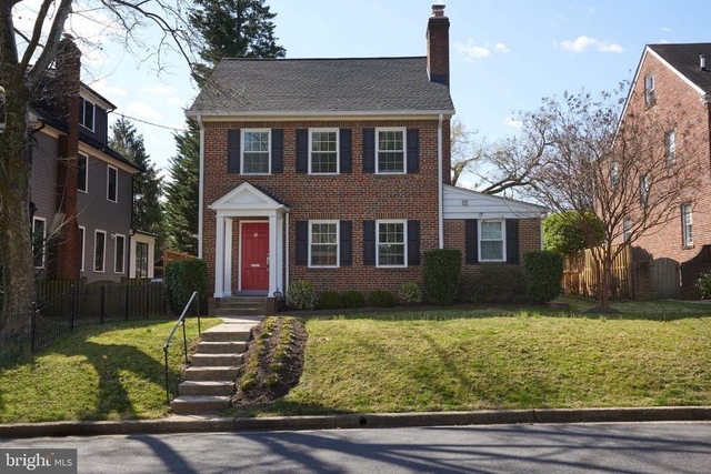 4912 Brandywine Street Nw - Photo 1
