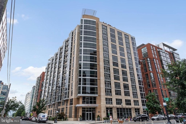 1025 1st Street Se - Photo 1