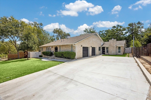 2005 Meadowridge Dr - Photo 1