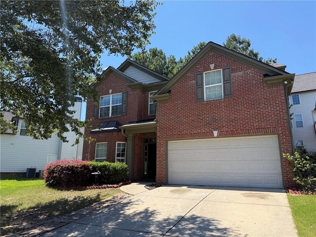 4542 Elsinore Circle - Photo 1