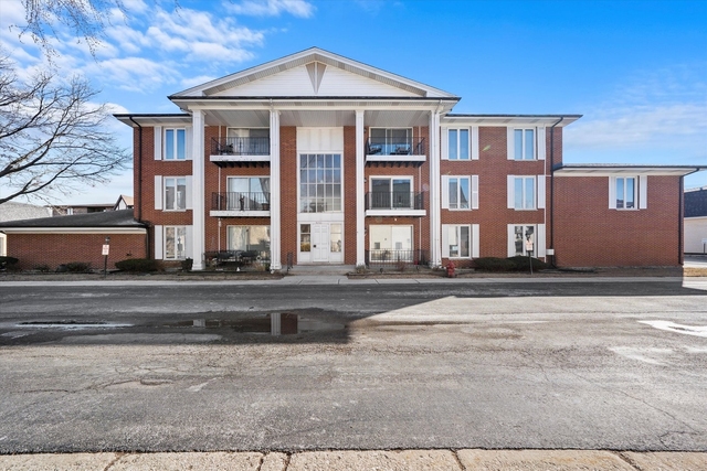 5721 Circle Drive - Photo 1