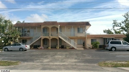 911 Se 10th Street - Photo 1