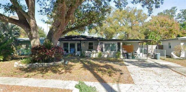 6035 67th Avenue N - Photo 1