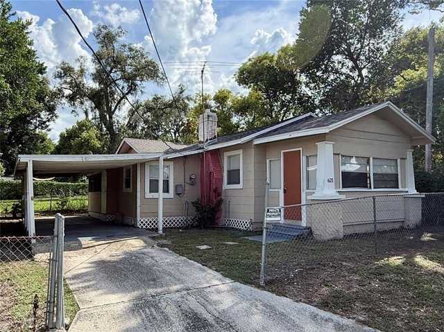 621 E Myrtle Street - Photo 1