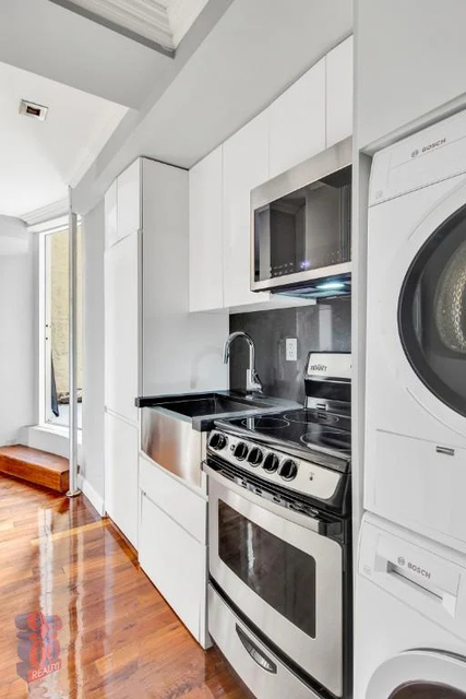 2100 2nd Avenue - Photo 1