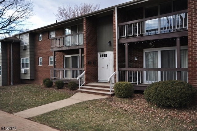 18 Deanna Dr - Photo 1
