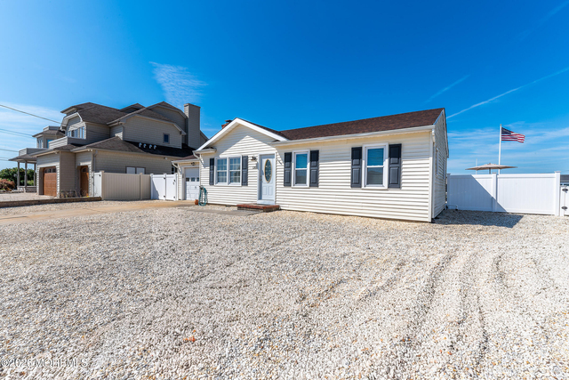 1201 Penguin Court - Photo 1