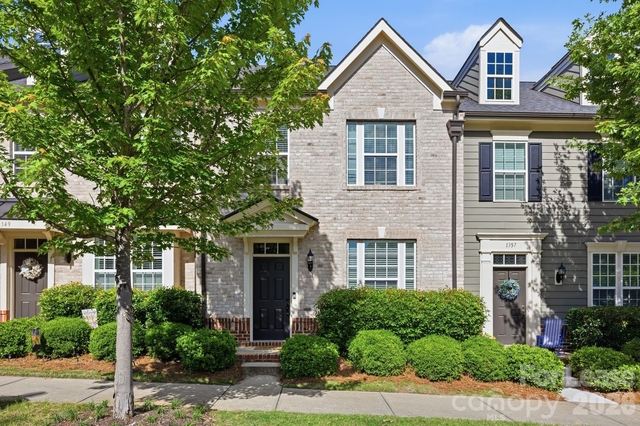 1353 Jacemans Way - Photo 1
