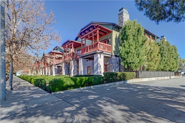 130 N Vermont - Photo 1