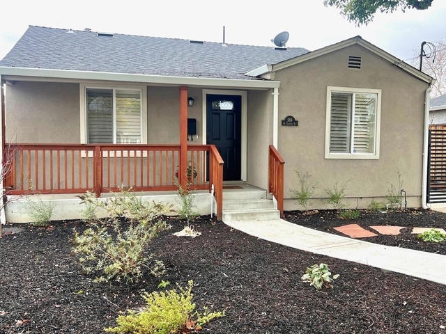 388 W Virginia Street - Photo 1