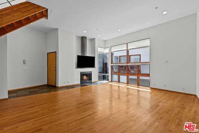 343 Rennie Avenue - Photo 1