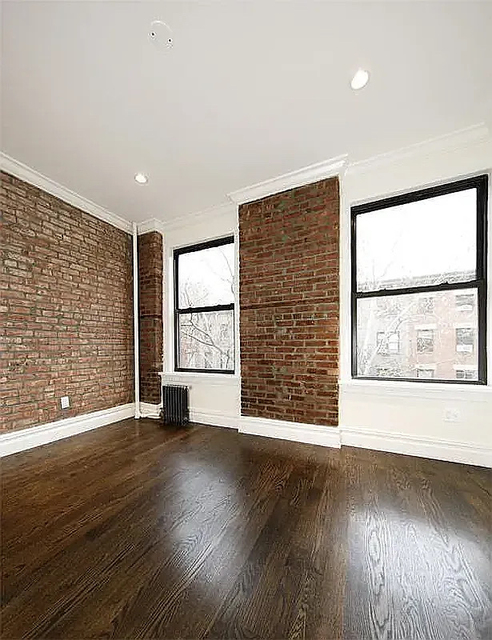 222 East 12th Street - Photo 1