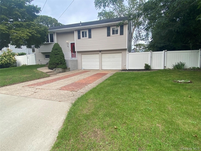 43 Newtown Avenue - Photo 1
