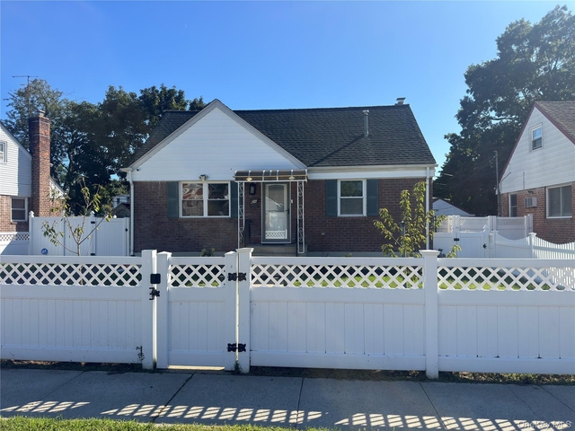 26 Circle Drive - Photo 1