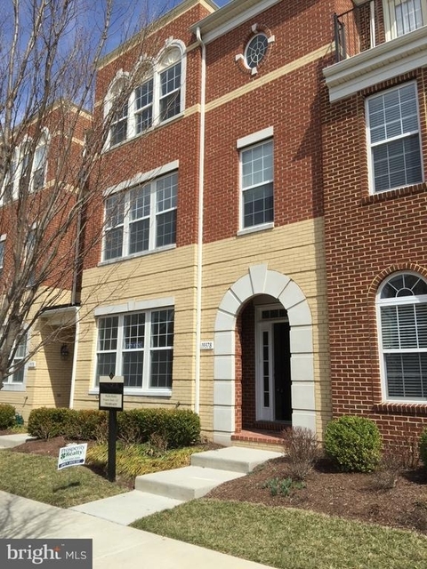 19378 Coppermine Square - Photo 1