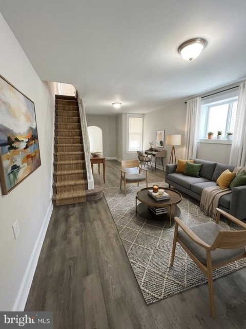 1812 E Thayer Street - Photo 1