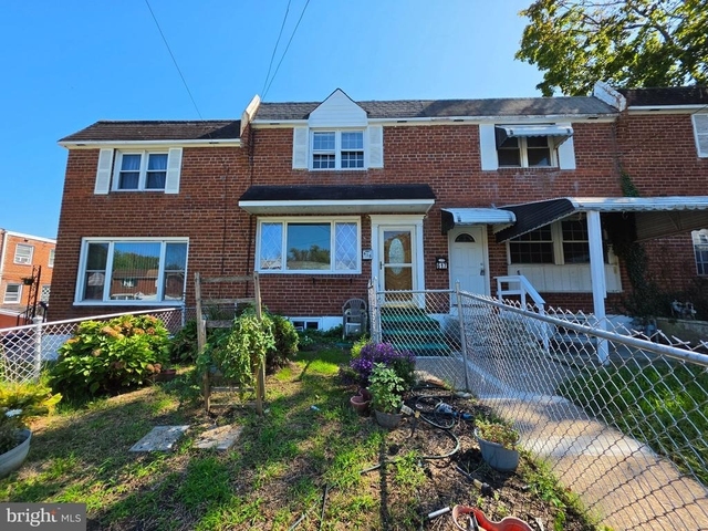 615 W 14th Street - Photo 1