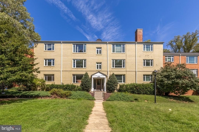 10413 Montrose Avenue - Photo 1