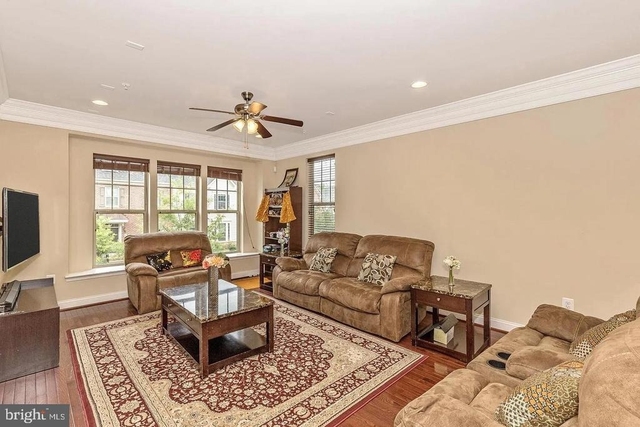 11882 Country Squire Way - Photo 1