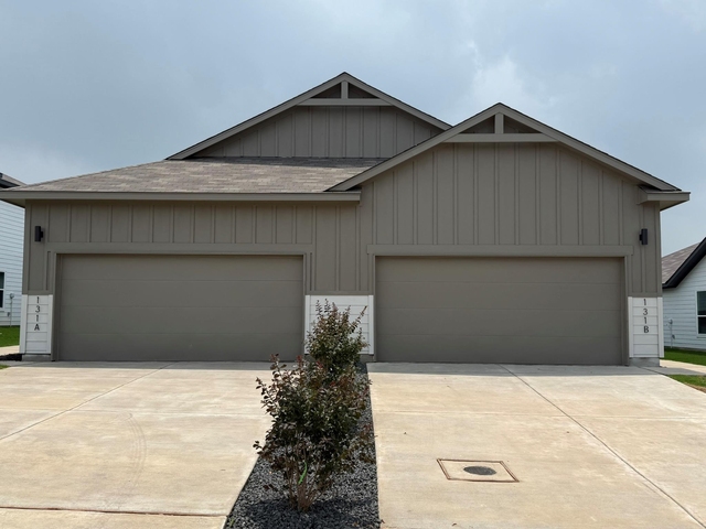 131 Schrader Dr - Photo 1