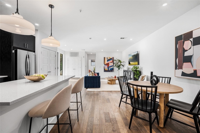 1615 E 7th St - Photo 1