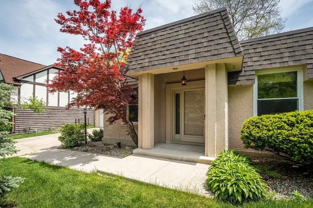 952 Norwood Court - Photo 1