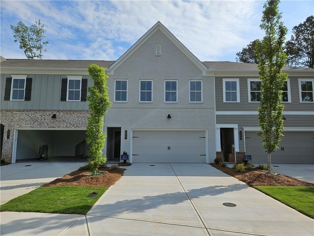 125 Priestwood Lane - Photo 1