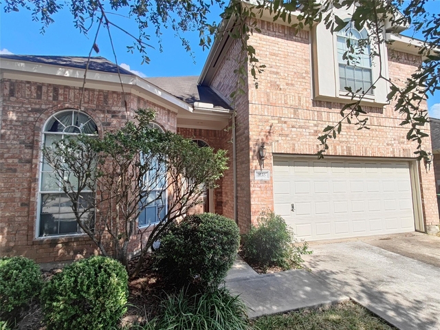 1035 Sussex Trail - Photo 1