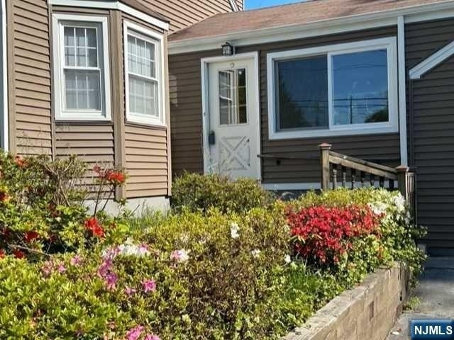 189 W Prospect - Photo 1