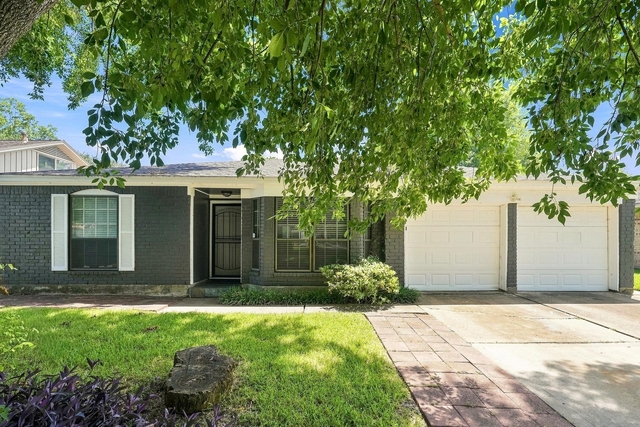 2005 Yorktown Court S - Photo 1
