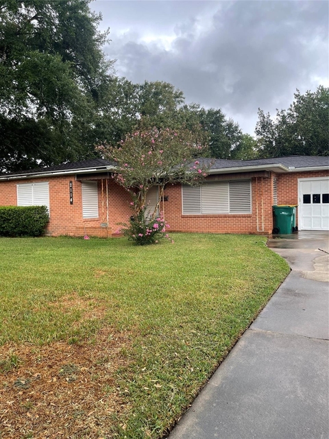 2114 Evergreen Lane - Photo 1