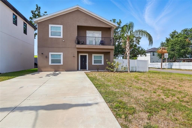 3024 W Douglas St - Photo 1