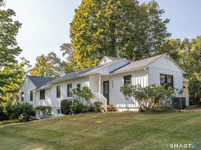 123 Old Litchfield Road - Photo 1