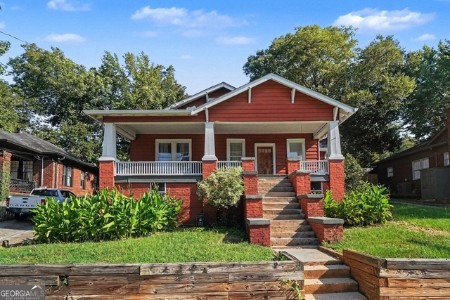 954 United Avenue Se - Photo 1