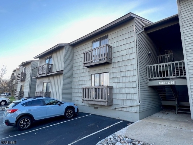 1308 Spruce Hills Dr - Photo 1