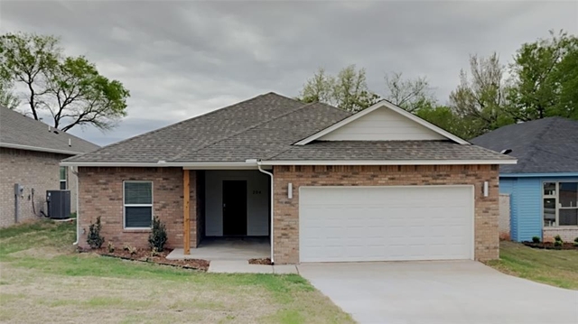 204 E 6th Street - Photo 1