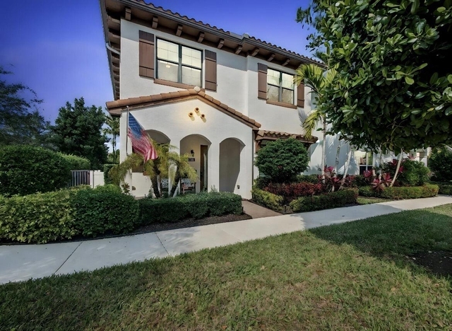8125 Hobbes Way - Photo 1
