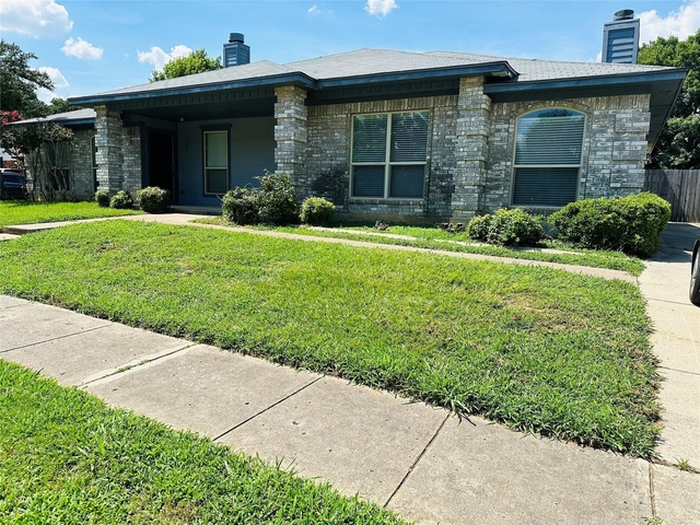 2305 Dalewood Lane - Photo 1