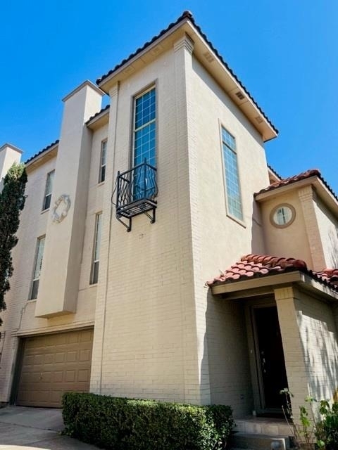 4504 Bowser Avenue - Photo 1